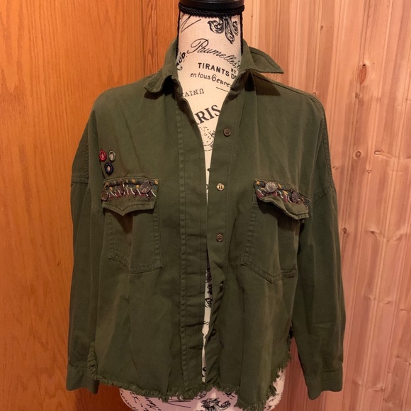 Green embellished jacket - Picture 2 of 3